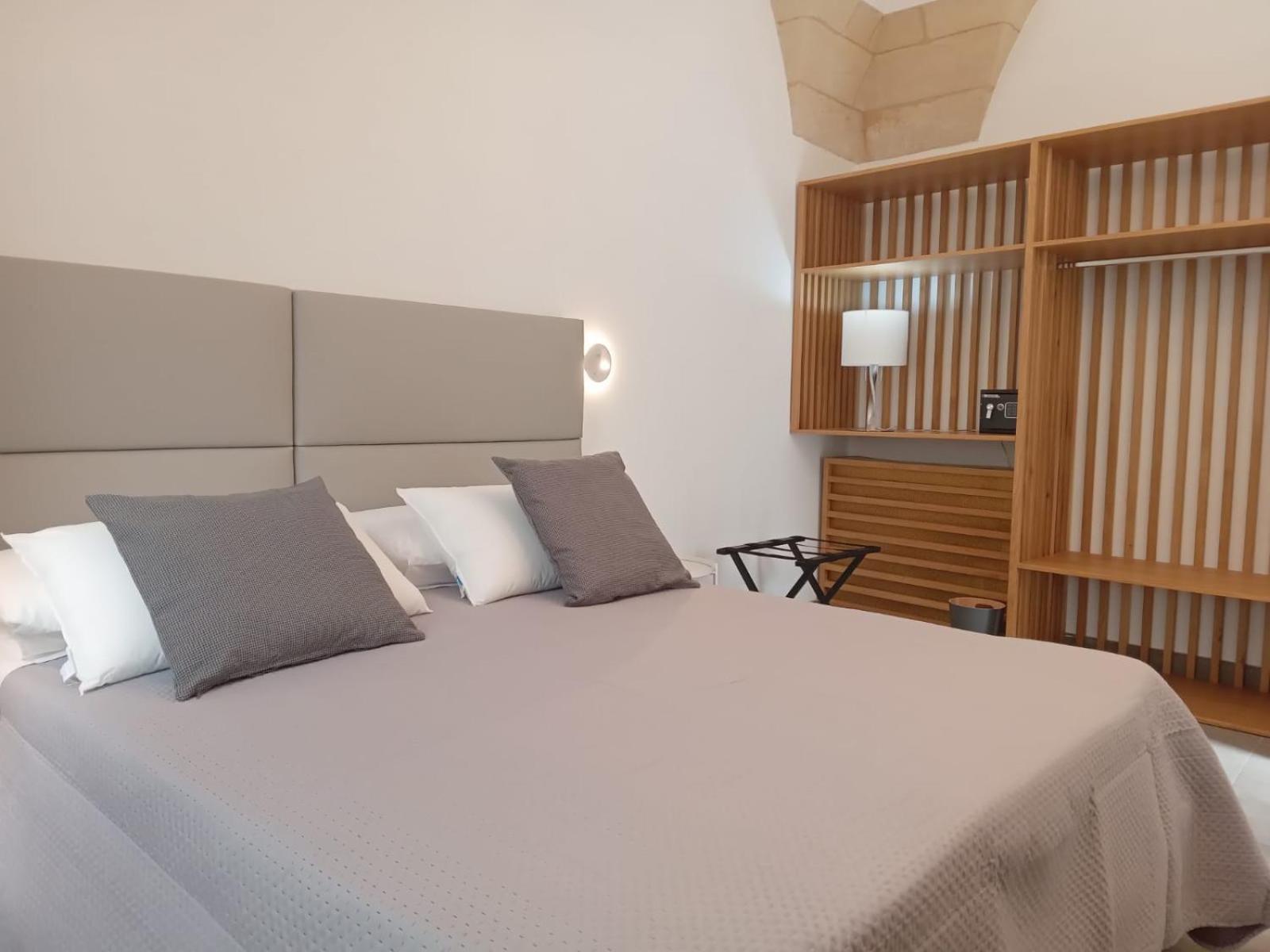 Hotel De Guidani Experience Lecce Habitación foto